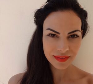 The beauty cat: Evi's Official Website. Posts, photos and videos of Evi Vatidou.